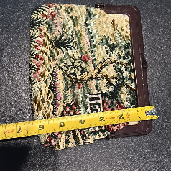 Vintage Tapestry kiss lock Pouch/case - Picture 14 of 14